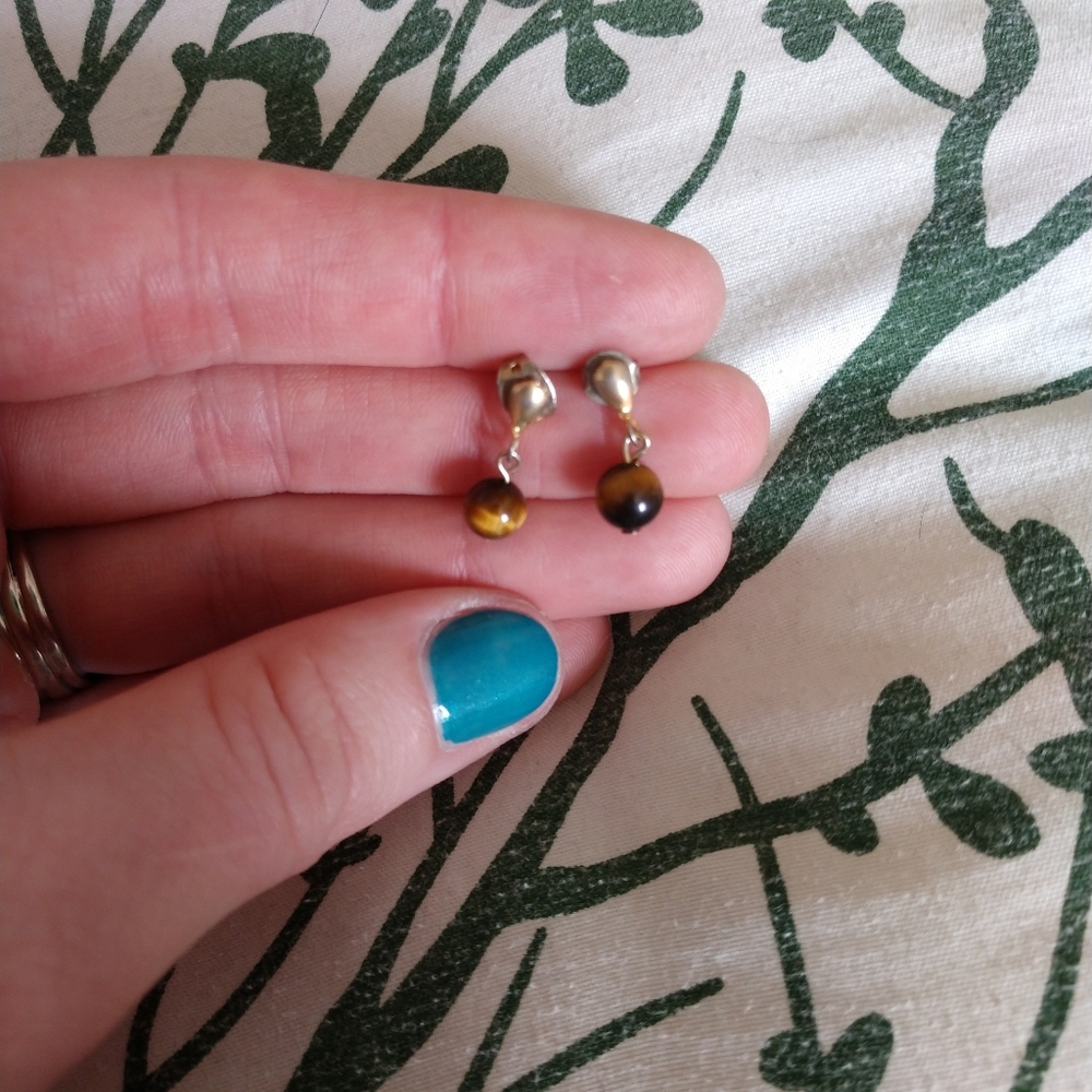 Earrings - Picture 4 of 8